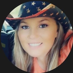 Meet your Posher, Kelli